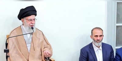 ببینید| از تبرک جستن از سر و صورت پیکر رهبر شهید تا نمازی در میان آوار بیت رهبری؛ روایتی جان‌سوز از همسر محافظ رهبر شهید انقلاب