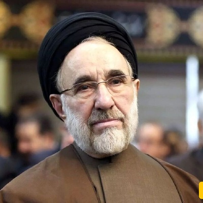 بوسه پدرانه سید محمد خاتمی بر گونه دخترش نرگس؛ نرگس خاتمی عروس کیست؟