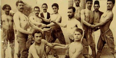 از مطرب تا کفترباز؛ عکس‌هایی از زندگی روزمره در دوران قاجار