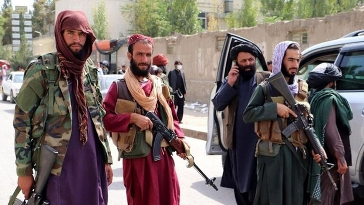 دستور عجیب طالبان: سر مانکن ها را از ته قطع کنید! + فیلم