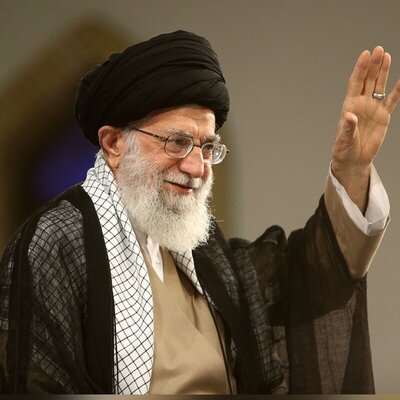 نگاه جذاب و پرمهر و محبت رهبر معظم انقلاب به آیت الله هاشمی رفسنجانی‎ +عکس