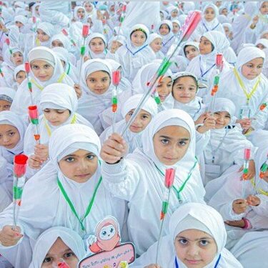 جشن تکلیف دختران در جوار حرم امام‌ حسین(ع) +فیلم