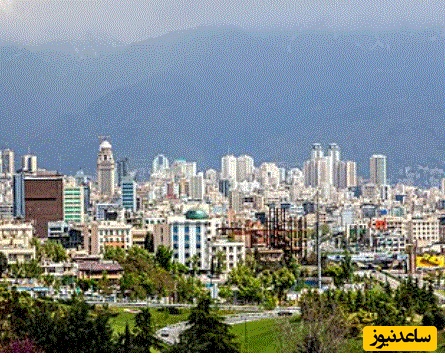 بنر نصب شده در مرکز تهران جلب توجه کرد