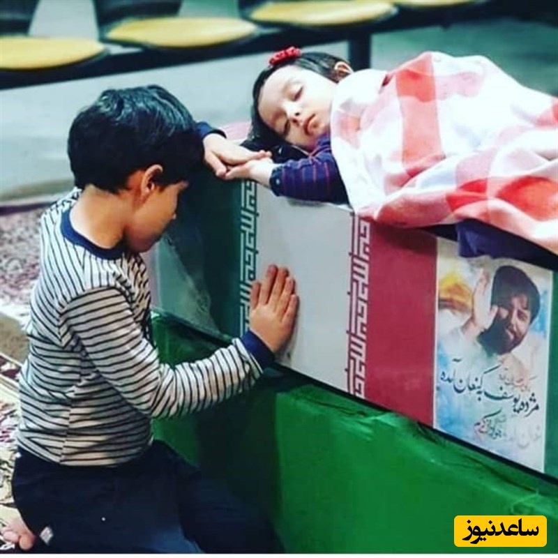 ویدئوی پربازدید از بازی کردن پسر بچه 3 ساله با تابوت پدر شهیدش +فیلم/ جگرسوزترین صحنه که امروز تماشا می کنید