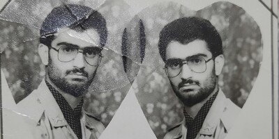 خفن‌ترین ژست عکاسی دهه شصتی ها/ تاریخ این ژست ها را هرگز و هرگز فراموش نمیکنه😄