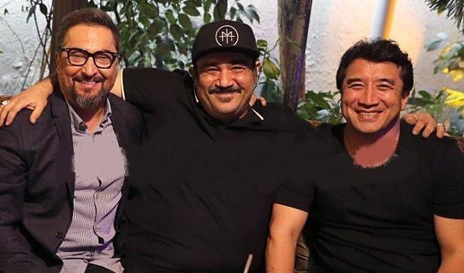 نوستالژی فوتبالی؛ روزی که خداداد عزیزی به آپارتمان مهران غفوریان رفت+فیلم/ ماچ بارونش کرد🤣