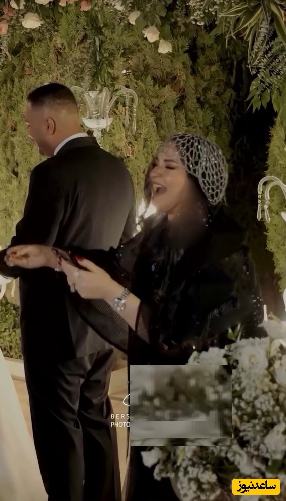 پشت صحنه مجلس گرم کنی به سبک نعیمه نظام دوست در جشن عروسی باشکوه  و مجلل خواهرزادش با خوندن خنده دار عقد آریایی/ فثط اونجاش که میگه تو را از میان خوبان...