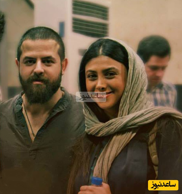 یادی کنیم از ابراز عشق جسورانه هومن سیدی به همسر سابقش آزاده صمدی در سال 86/ پرتاب 100 امتیازی هدیه برای ربودن دل آزاده صمدی