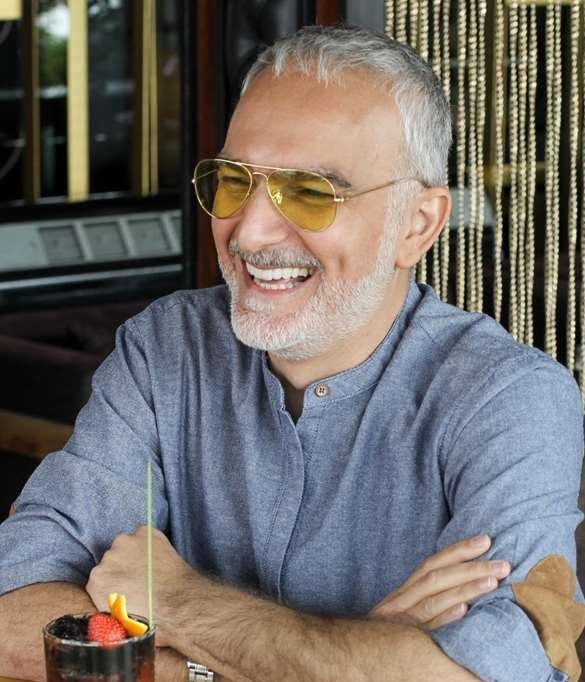 (عکس) نگاهی به عکس کنکوری بیژن بنفشه خواه در 18 سالگی/ از سیبیلاش خون میچکه!😂