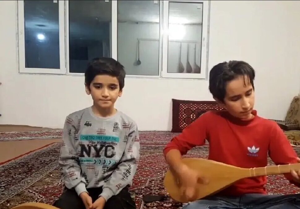 شاهکار آواز محلی دو پسر بچه اهل دل با آهنگ لری+ویدئو/ ای جانم به این صدا...