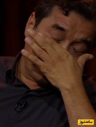 خداداد عزیزی: پدربزرگم روحانی بود و مکتب‌خانه داشت، مادرم هم حافظ قرآن بود؛ 35 ساله مادرم مرده و من هر روز 6 رکعت براش نماز می خونم و خیرات میدم ، هر روز صبحم میرم سر خاک بابام