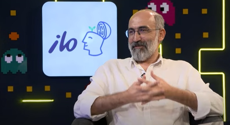 فیلم/ هادی حجازی فر: تنها خلاف زندگیم مصرف استامینوفن کدئینه 27 سال هر روز سیگار می کشیدم! صدام پا منقلیه!