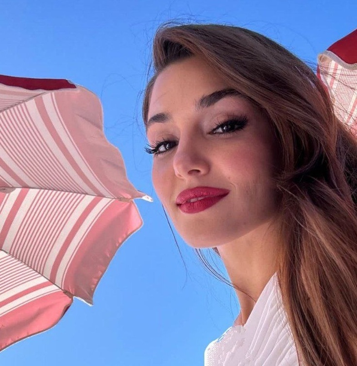 کولاک هانده ارچل با استایل کژوال و مختص خود/ سلفی داش مشتی هانده ارچل با دوتا حیوون خونگیش