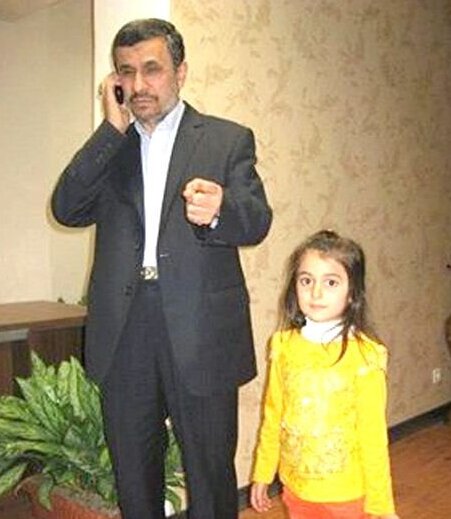 احمدی نژاد و نوه اش