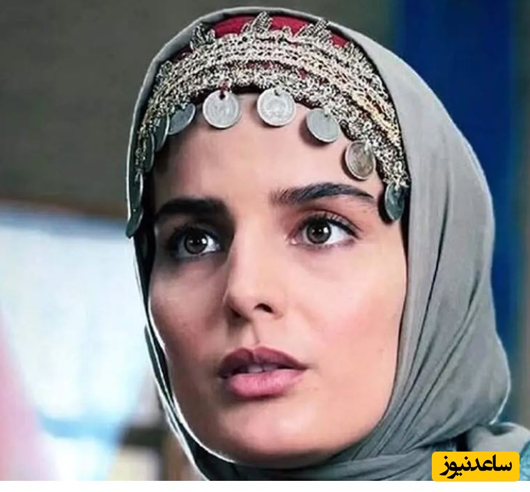 «غزاله اکرمی» (سوجان) در 19 سالگی در آغوش «سولماز حصاری»