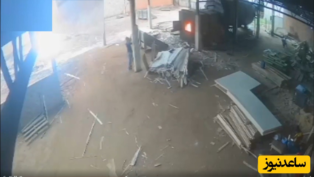 لحظه انفجار کوره صنعتی/ وااای چه بلای وحشتناکی سر کارگاه و کارگرها اومد!