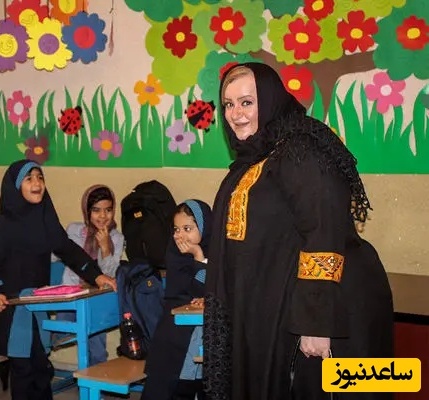 به بهانه باز شدن مدرسه ها یادی کنیم از اجرای آهنگ نوستالژیک «همشاگردی سلام» توسط نعیمه نظام‌دوست، گیتی قاسمی، رویا میرعلمی و سایر بازیگران ایرانی