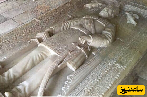 سنگ قبر ناصرالدین شاه اثر استاد حسین حجارباشی