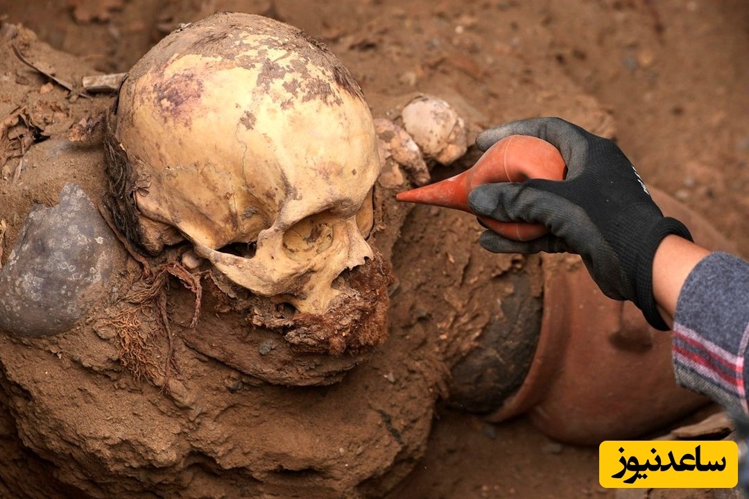 کشف مقبرۀ هزارسالۀ «مردگان نشسته» در جریان عملیات لوله‌کشی گاز