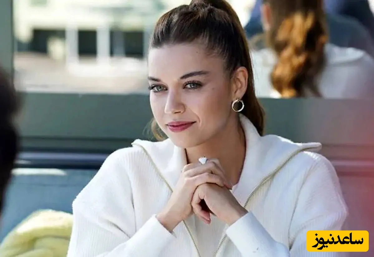 تیپ سرتاپا برند و گران قیمت آفرا ساراچ اوغلو