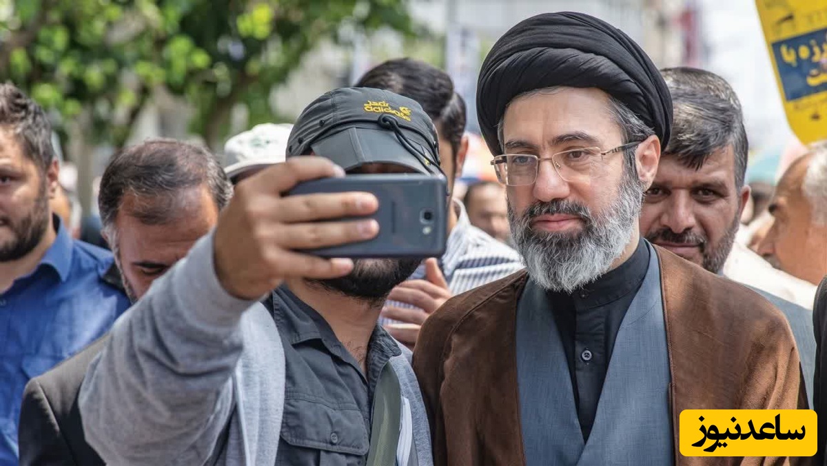 روایتی شنیده نشده از خصوصیات آیت الله مجتبی خامنه ای از زبان مداح نزدیک به رهبر شهید انقلاب/ خدا چه لطف بزرگی در حق ما کرده....+ ویدیو