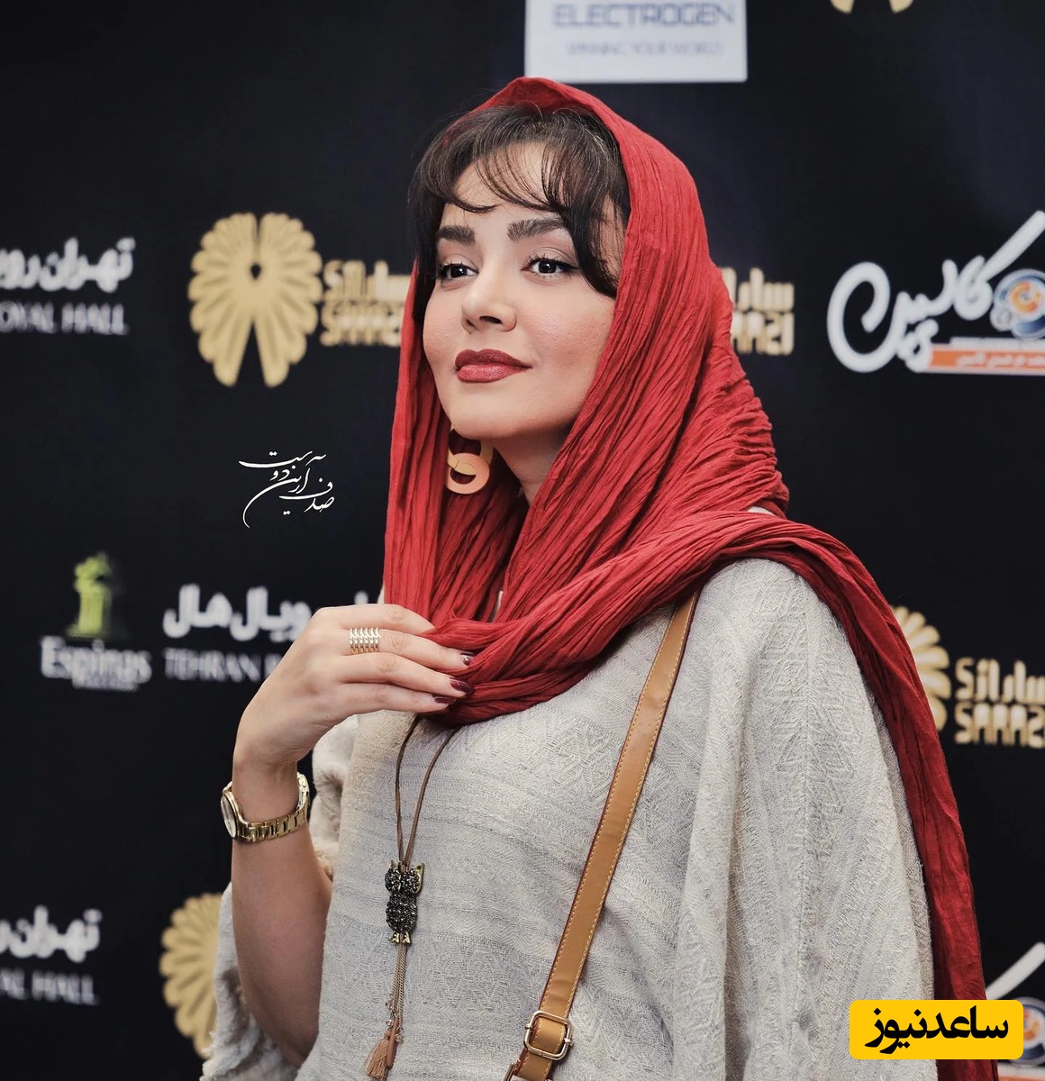 استایل شیک و باکلاس ندا قاسمی در گالری نقاشی