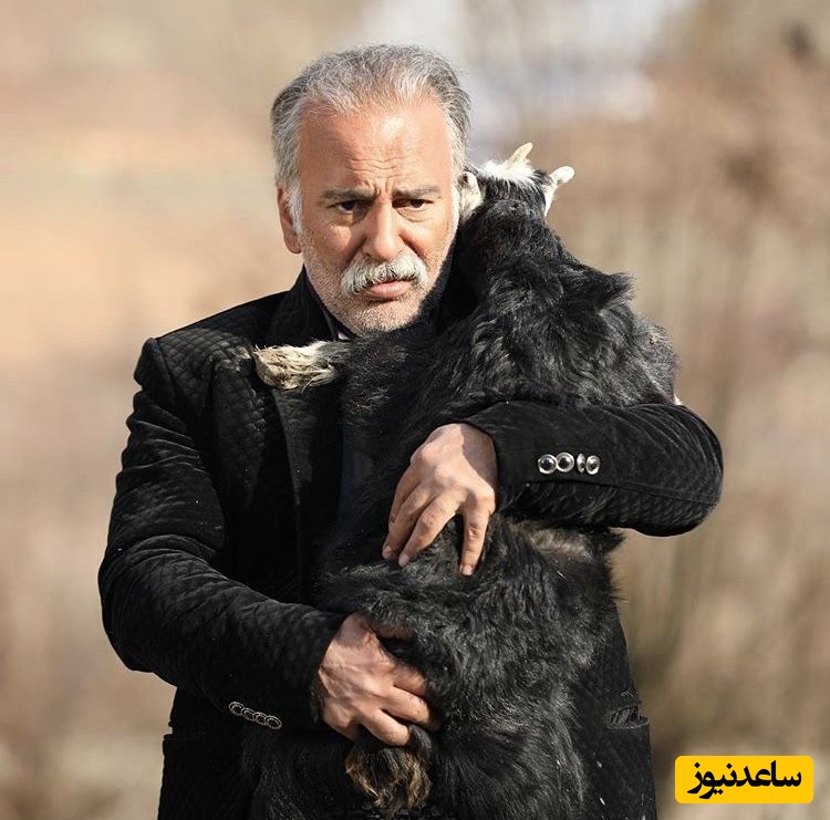 عموخلیلِ نون خ: من یکبار دست خواهرم رو بخاطر اینکه نمیذاشت بازی استقلال رو ببینم زخمی کردم، بعد اونو تو جنگ از دست دادم و عهد کردم که...+فیلم