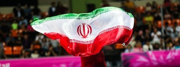 نمایش زیبای ورزشکار قزاقستانی در حمایت از ایران با پرچم سه رنگ پرافتخارش+فیلم