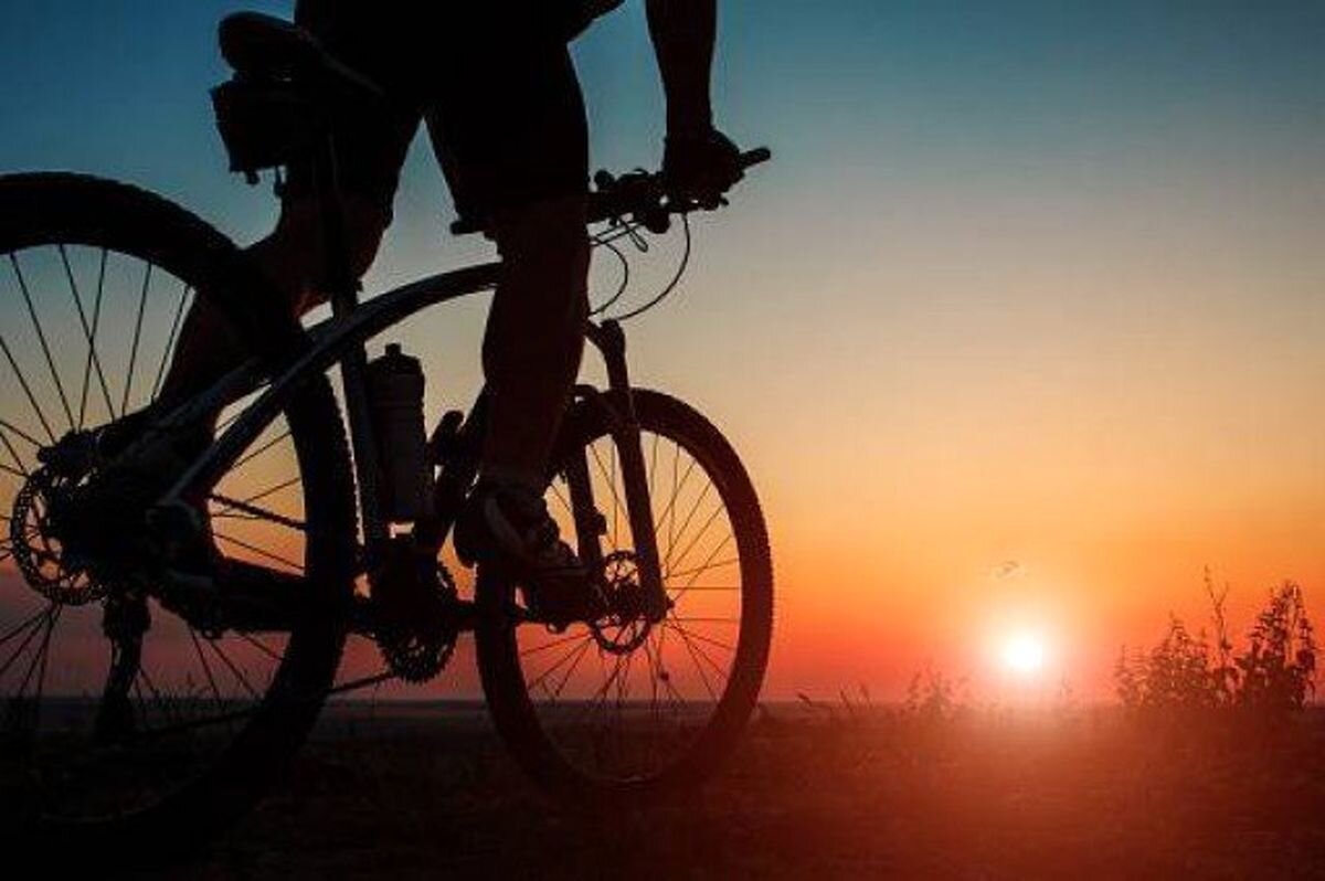دوچرخه سواری با سرعت باورنکردنی 272 کیلومتر بر ساعت+فیلم
