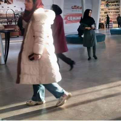 تذکر متفاوت حجاب در مجتمع مهر و ماه قم+ تصاویر