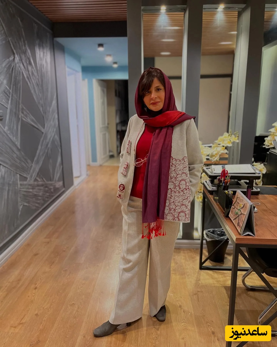 جلوه ای ویژه از اصالت هنر آسیا در چیدمان منزل اشرافی سیما تیرانداز بازیگر سریال سوجان/ کمد منبت‌کاری‌شده‌،مجسمه هایی از اعماق شبه‌قاره هند،گرامافون و عقیقه هایی که قدمت چندهزار ساله دارند+عکس