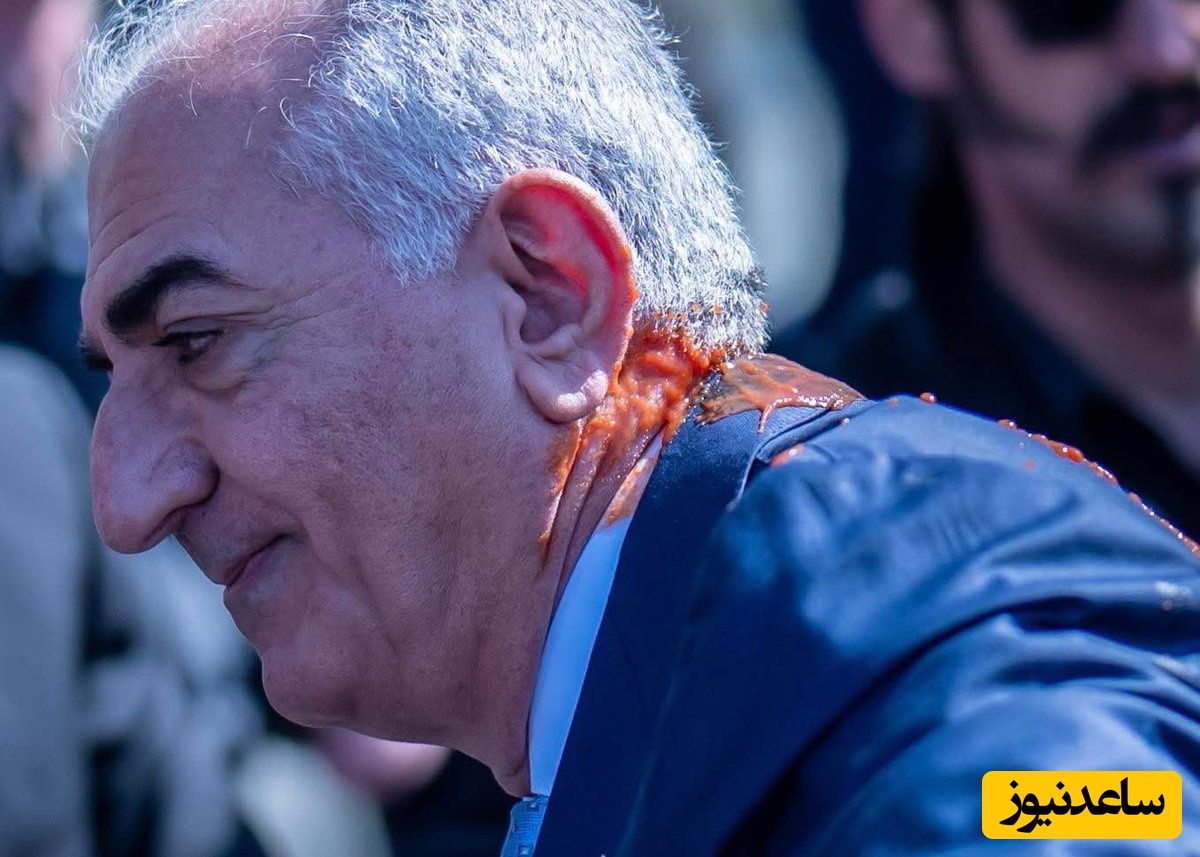 مصطفی راغب، در واکنش به سس‌پاشی روی پهلوی: «پس بمب شد، مداخله بشر دوستانه اما سس، حمله‌ی تروریستی و سوقصد!»+عکس