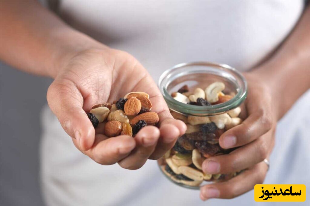 خلاقیت اقتصادی پدر ایرانی در مدیریت اضطراری آجیل‌های باقیمانده از عید حماسه ساز شد+ عکس / به نظرتون تا عید بعدی همینجوری میمونه؟😂