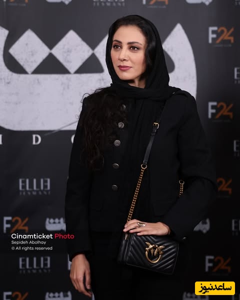 مونا فرجاد