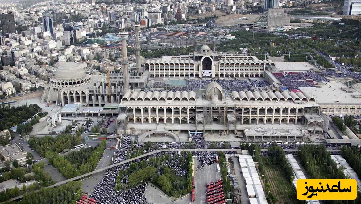 حیدر حیدرکنان نمازگزاران در مترو تهران در مسیر رفتن به  دیدار رهبر معظم انقلاب در مصلی+ عکس/جان بخواهی جان می دهیم ای رهبرم...