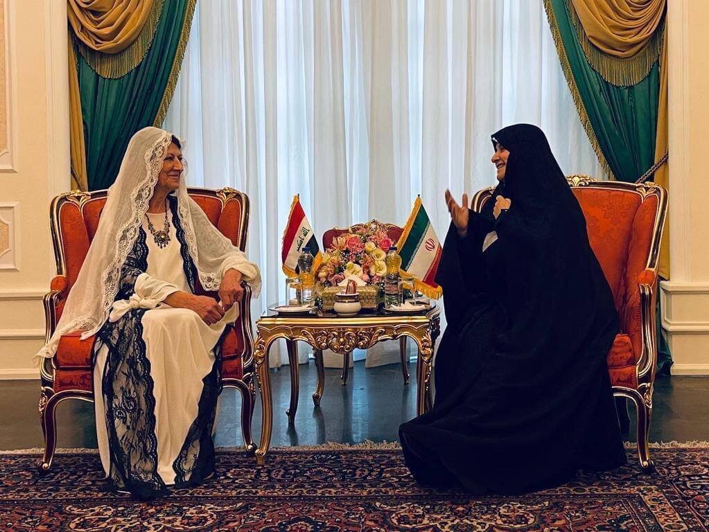 شاناز ابراهیم با جمیله علم الهدی همسر ابراهیم رئیسی رئیس جمهور ایران دیدار کرد