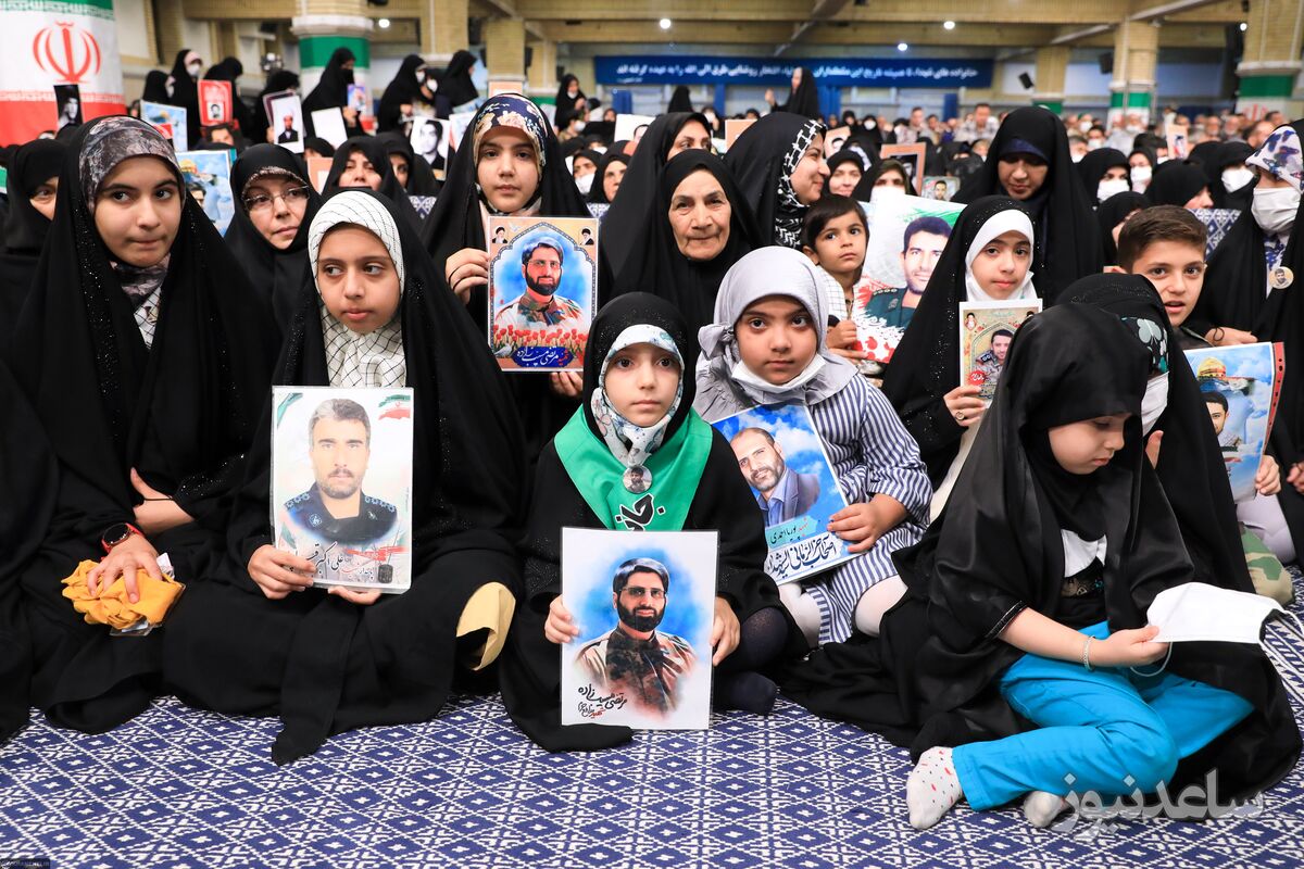 فرزندان شهدای امنیت و مدافع حرم در دیدار با رهبر انقلاب اسلامی