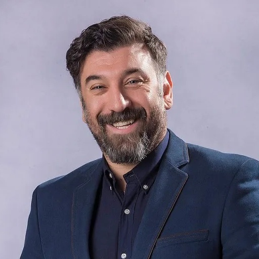 فیلم کمتر دیده شده از خوانندگی علی انصاریان ؛ فوتبالیست و بازیگر پَرپَر شده