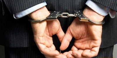 پسری در ارومیه در اعتراض به پوشش خواهرش ، لُخت به خیابان آمد و بازداشت شد!+عکس