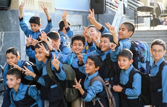 (ویدیو) راز بقاء در مدرسه/ با این نکات مهم یه اکیپ بی‌نقص داشته باش!/ شما تو اکیپتون کدوم بودین؟ 😂