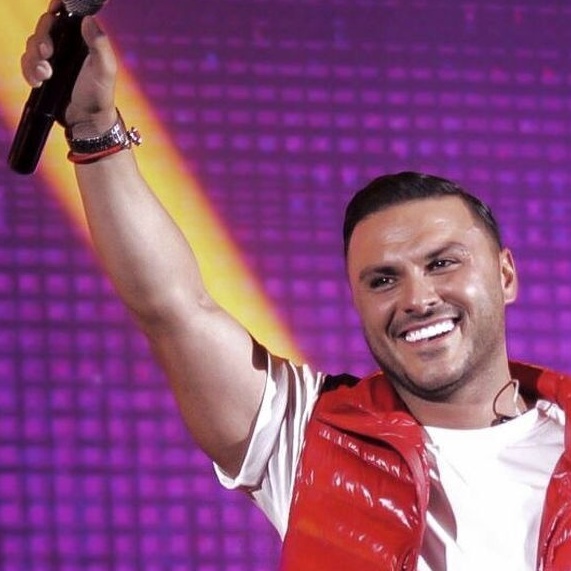 آرمین زارعی