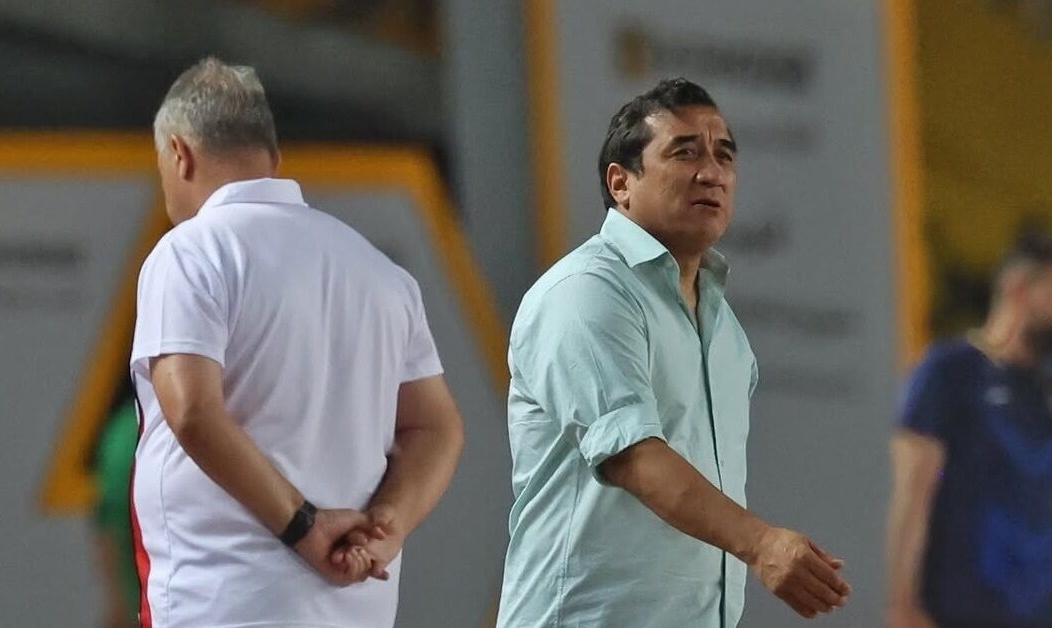 درگیری فرهاد مجیدی و خداداد عزیزی در رختکن/ چرا ستاره استقلال ساکش را برداشت و رفت؟