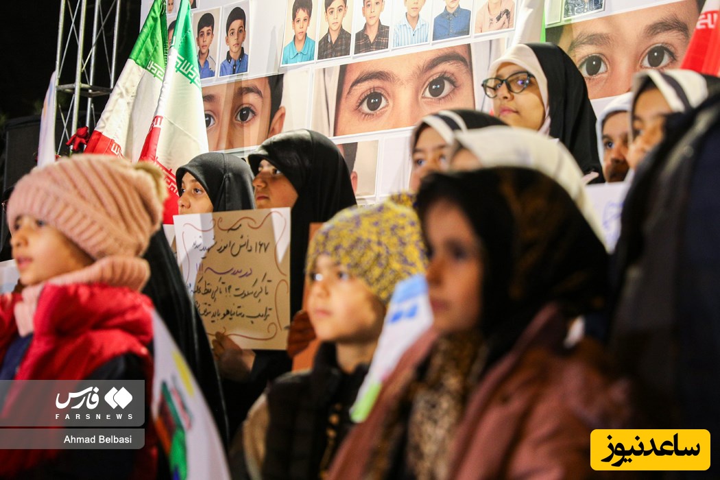 تجمع دانش‌آموزان