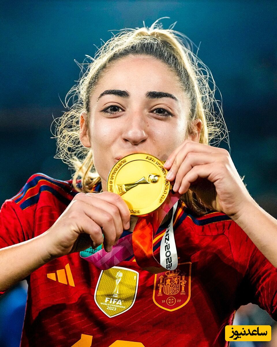 پدری که گل تاریخی دختر قهرمانش را ندیده از دنیا رفت/ شیرینی پس از پیروزی در جام جهانی فوتبال زنان به کام گلزن اسپانیایی تلخ شد+ویدئو