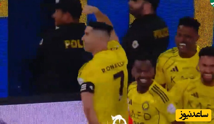 رونالدو به کُل یه عربستانی شد / بعداز صحبت کردن به زبان عربی نوبت رسید به حرکات نمایشی