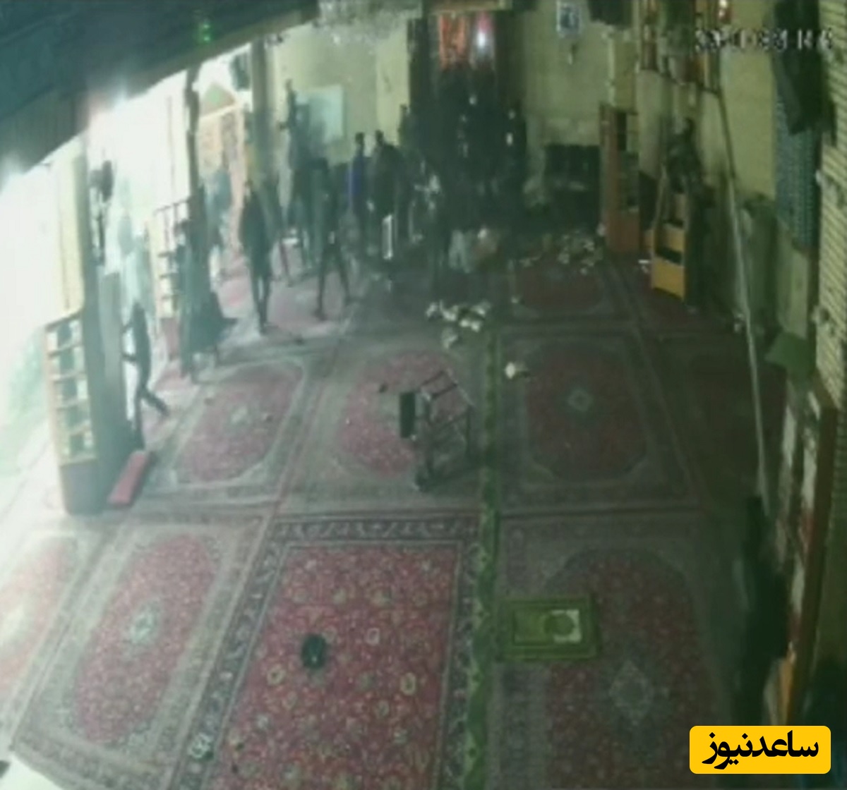 (فیلم) حمله داعش‌گونه به مسجد ابوذر تهران، جمعه 18 دی 1404 / تصاویری که قبلا فقط در عراق و سوریه توسط داعش دیده بودیم