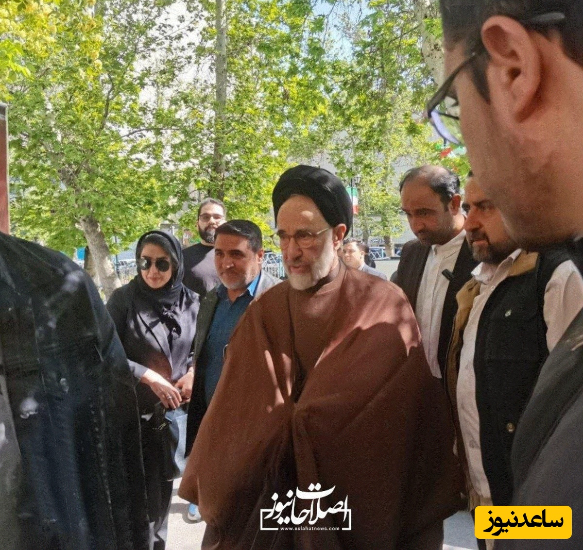 تصویری از حضور سیدمحمد خاتمی، رئیس‌جمهور پیشین ایران، در مراسم گرامیداشت شهید کمال خرازی