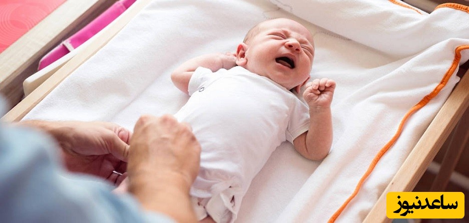 بهترین روش برای تعویض بی دردسر لباس نوزادان + نکات مهم