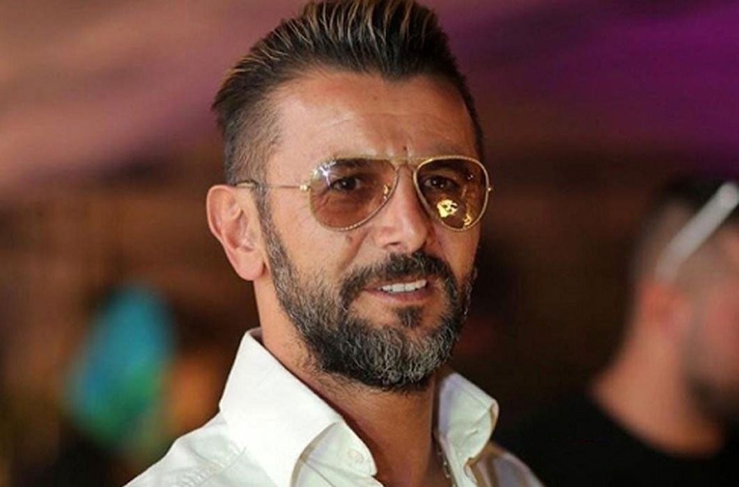 (ویدیو) خواستگاری از همکلاسی به سبک امین حیایی/ بنظرتون سالم رسید خونشون؟😂