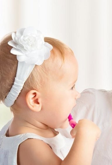 بوی بد دهان کودک و علت آن